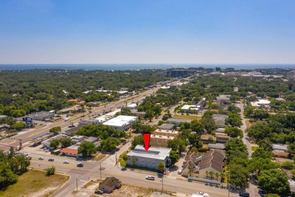 Modern Westshore Apartment Tampa Exterior foto
