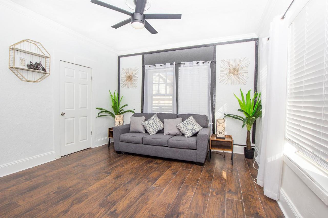 Modern Westshore Apartment Tampa Exterior foto