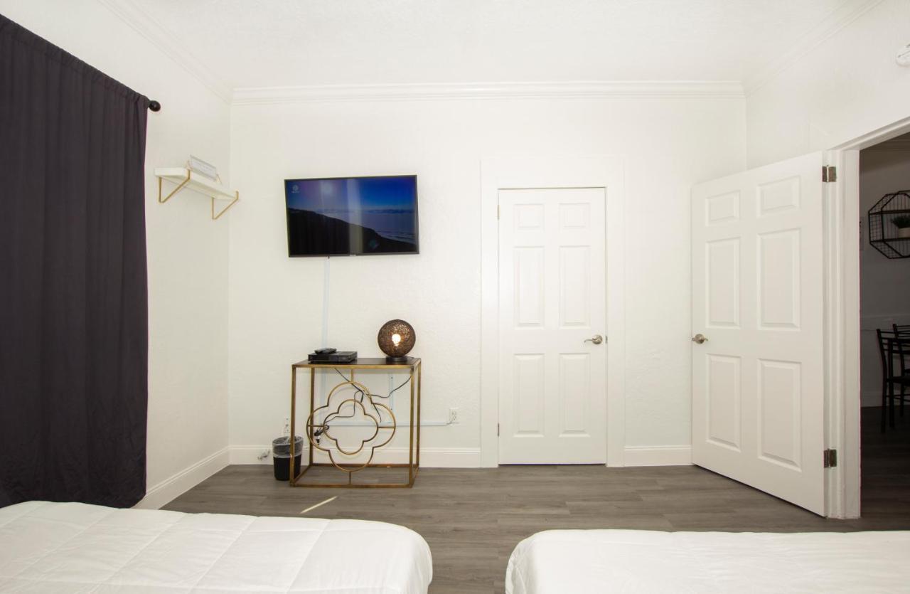 Modern Westshore Apartment Tampa Exterior foto
